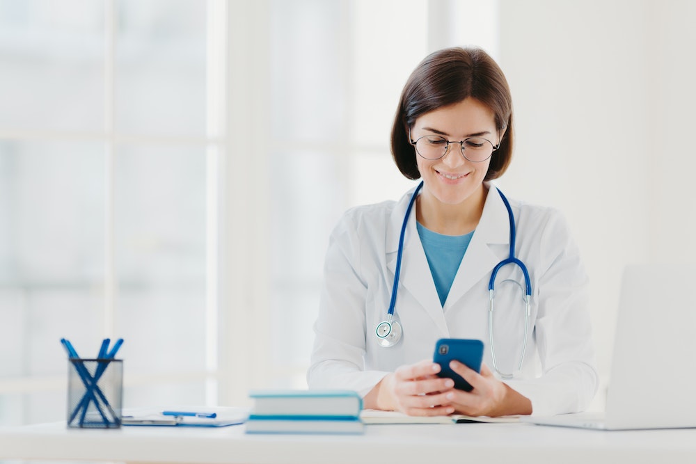 Comment utiliser le télésecrétariat médical pour améliorer la satisfaction de vos patients