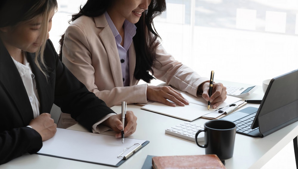 Travailler à l'étranger pour un employeur français : opportunités et défis