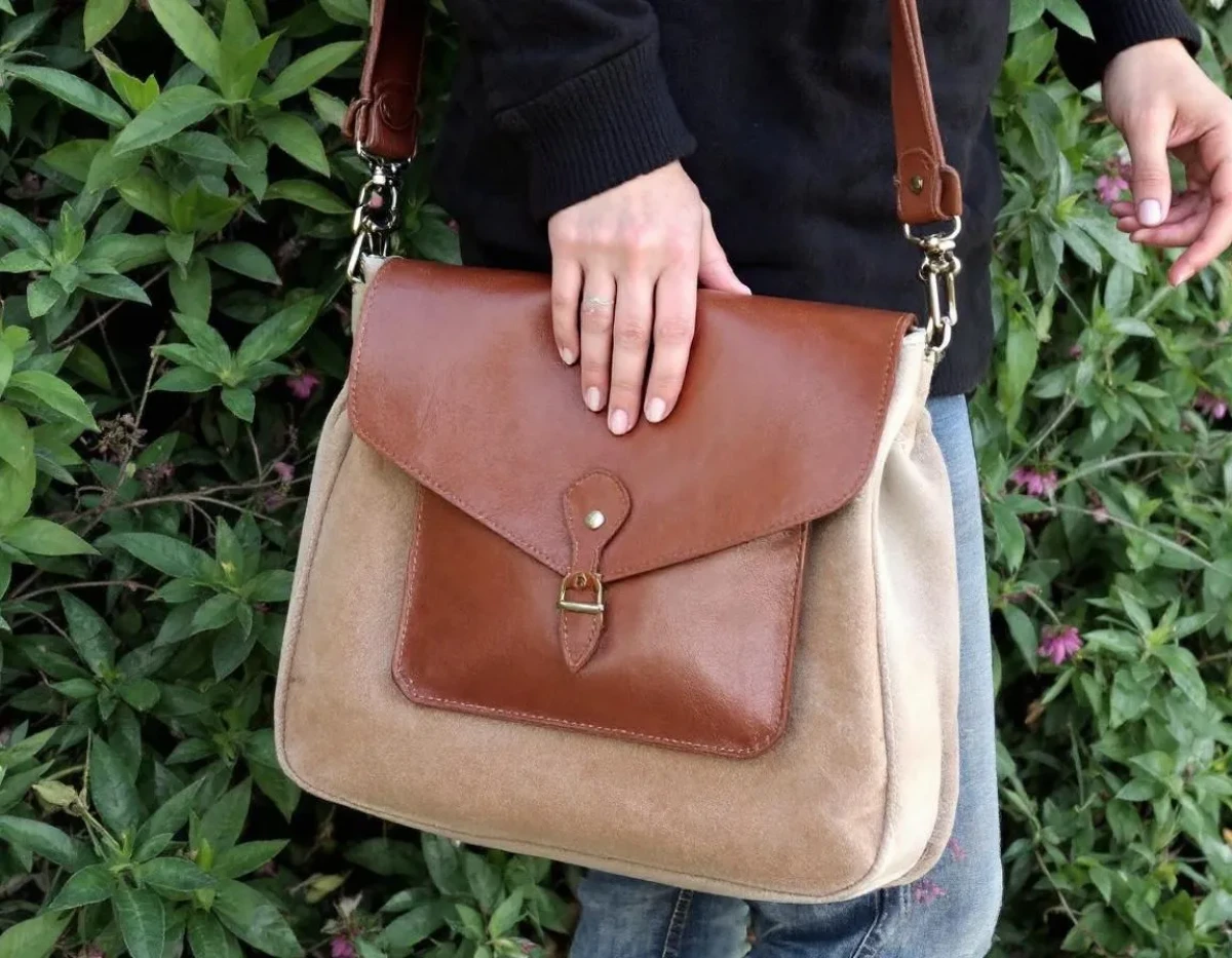 Utiliser le storytelling pour vendre un sac bandoulière en cuir